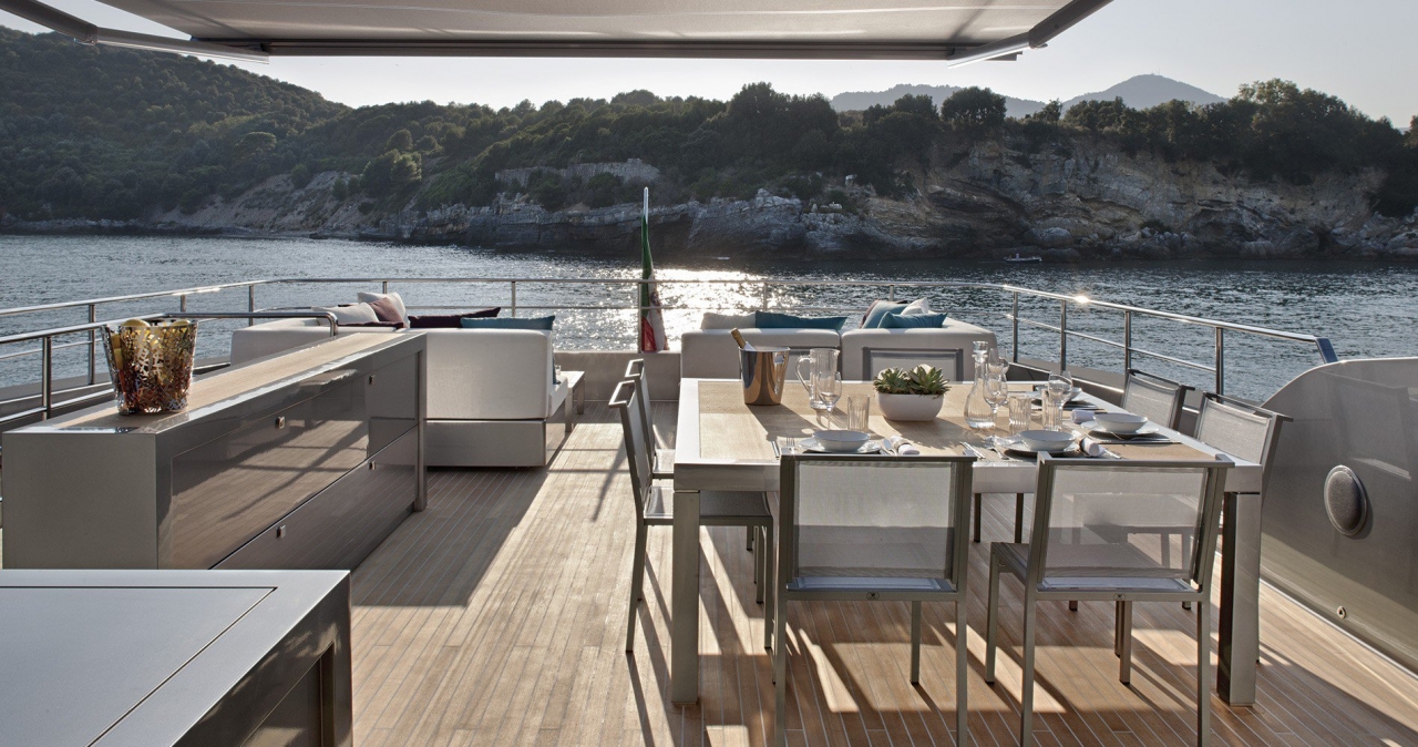 Купить суперъяхту Sanlorenzo через официального представителя верфи в России и СНГ