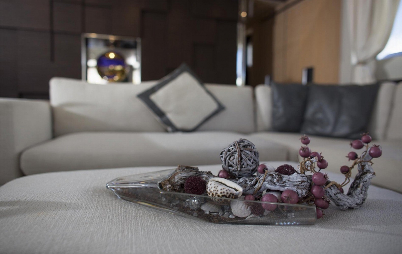 Купить моторную яхту у официального представителя итальянской верфи Sanlorenzo и России и СНГ