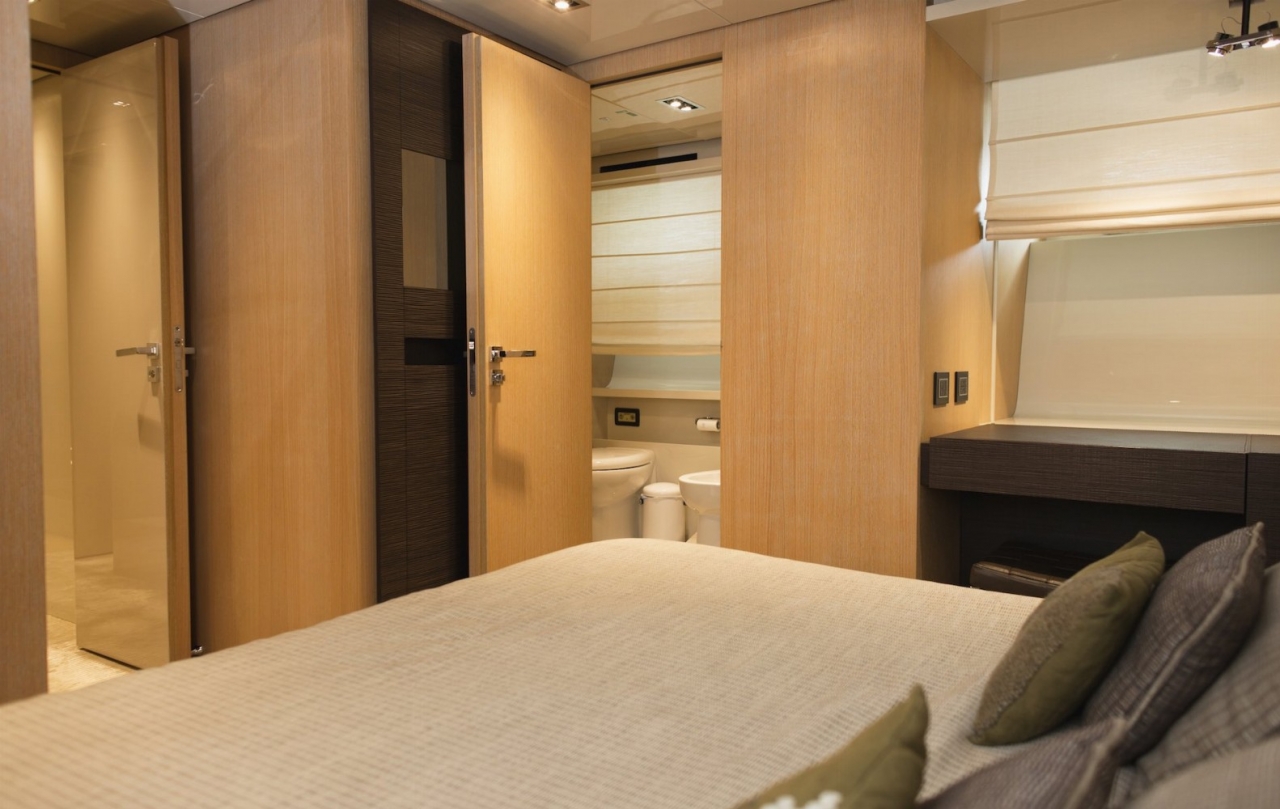 Купить моторную яхту у официального представителя итальянской верфи Sanlorenzo и России и СНГ