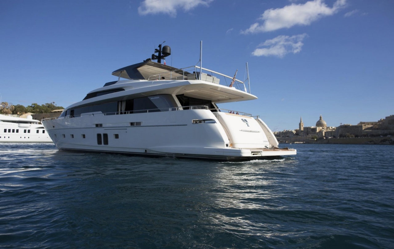 Купить моторную яхту у официального представителя итальянской верфи Sanlorenzo и России и СНГ