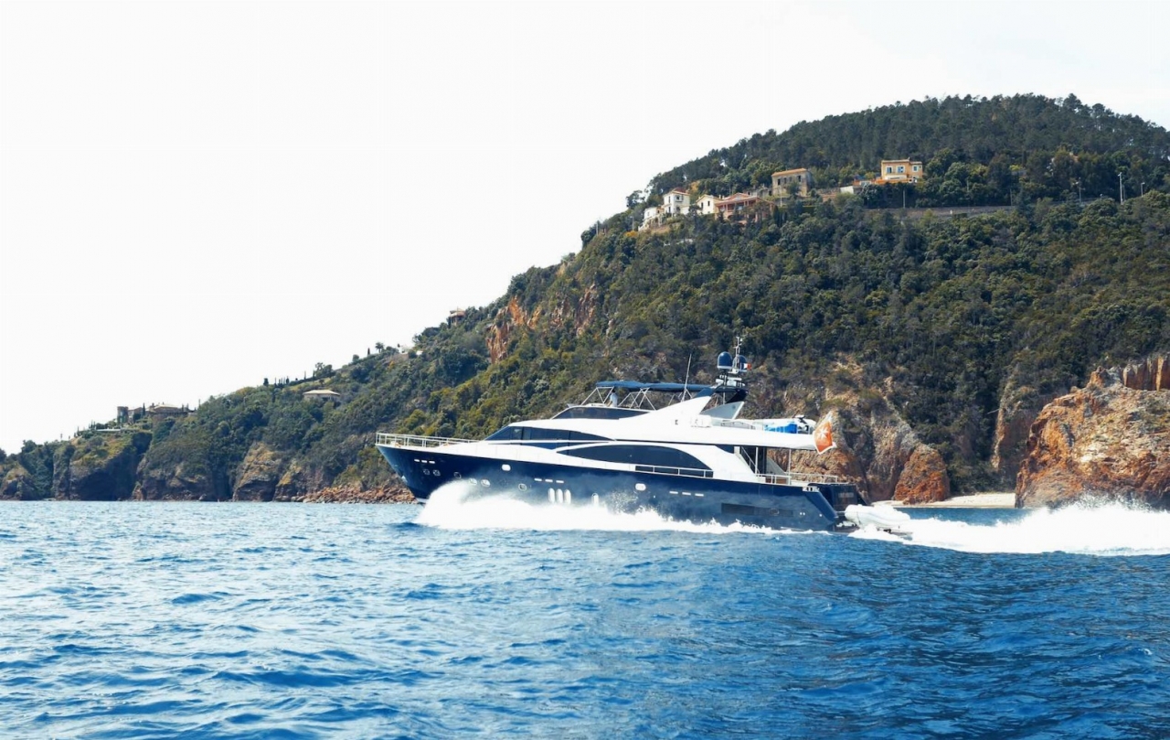 Couach 2800 Fly Lady Amanda | Экстерьер 1