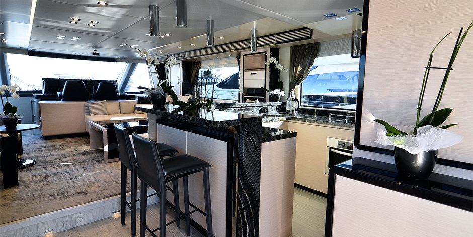 Azimut Magellano 76 CADET | Интерьер 3