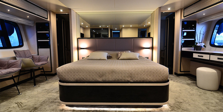 Azimut Magellano 76 CADET | Интерьер 11