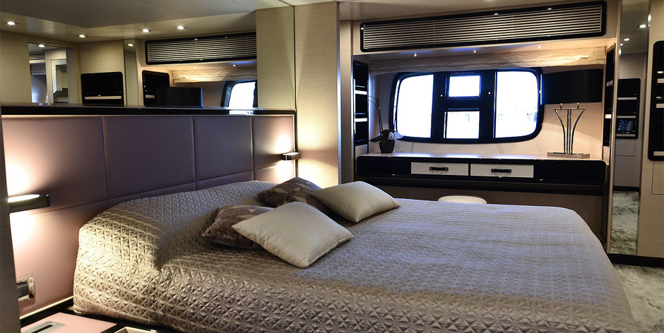 Azimut Magellano 76 CADET | Интерьер 9