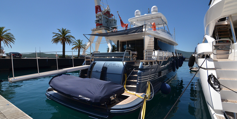 Azimut Magellano 76 CADET | Экстерьер 3