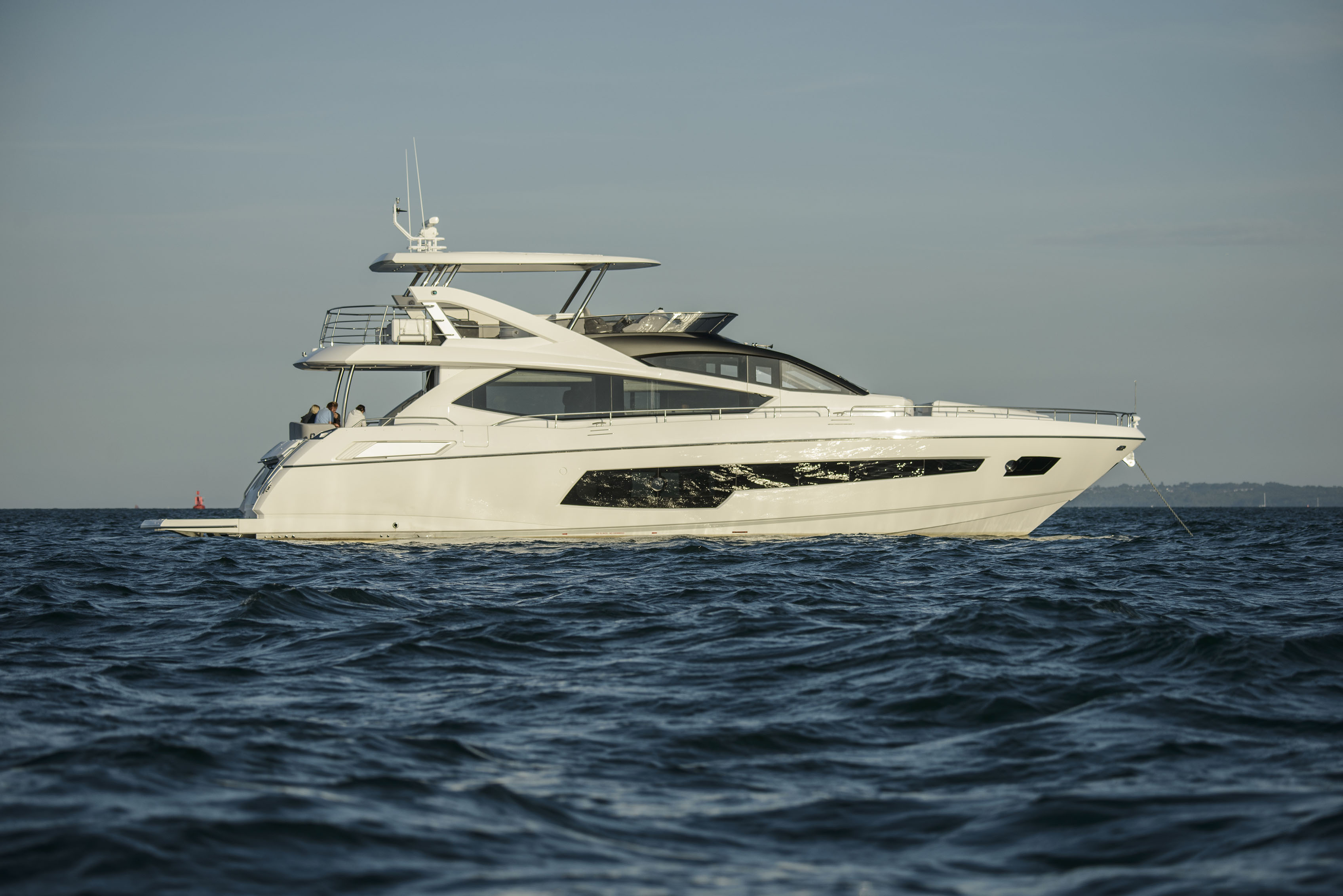 Sunseeker 75 Yacht AMISHA | Экстерьер 2