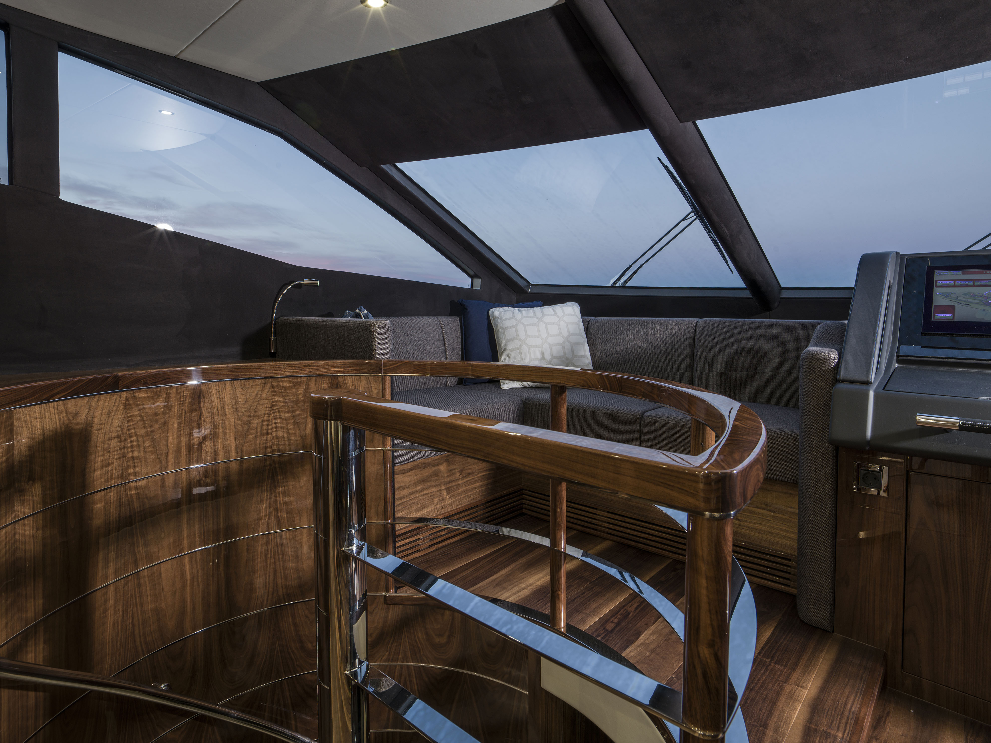 Sunseeker 75 Yacht AMISHA | Интерьер 13