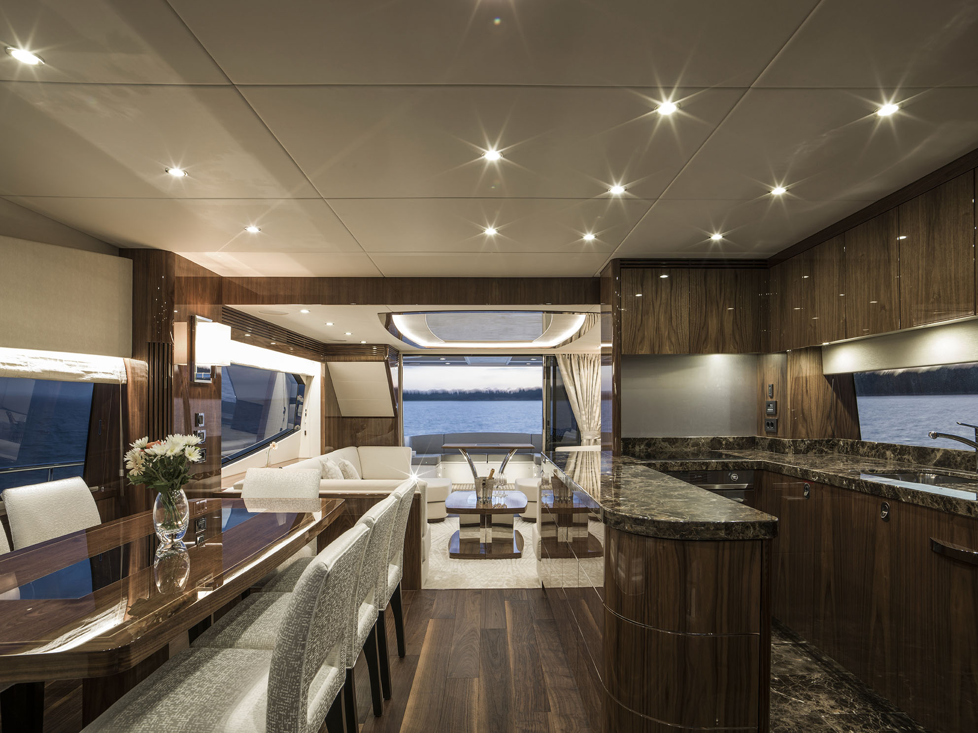 Sunseeker 75 Yacht AMISHA | Интерьер 14