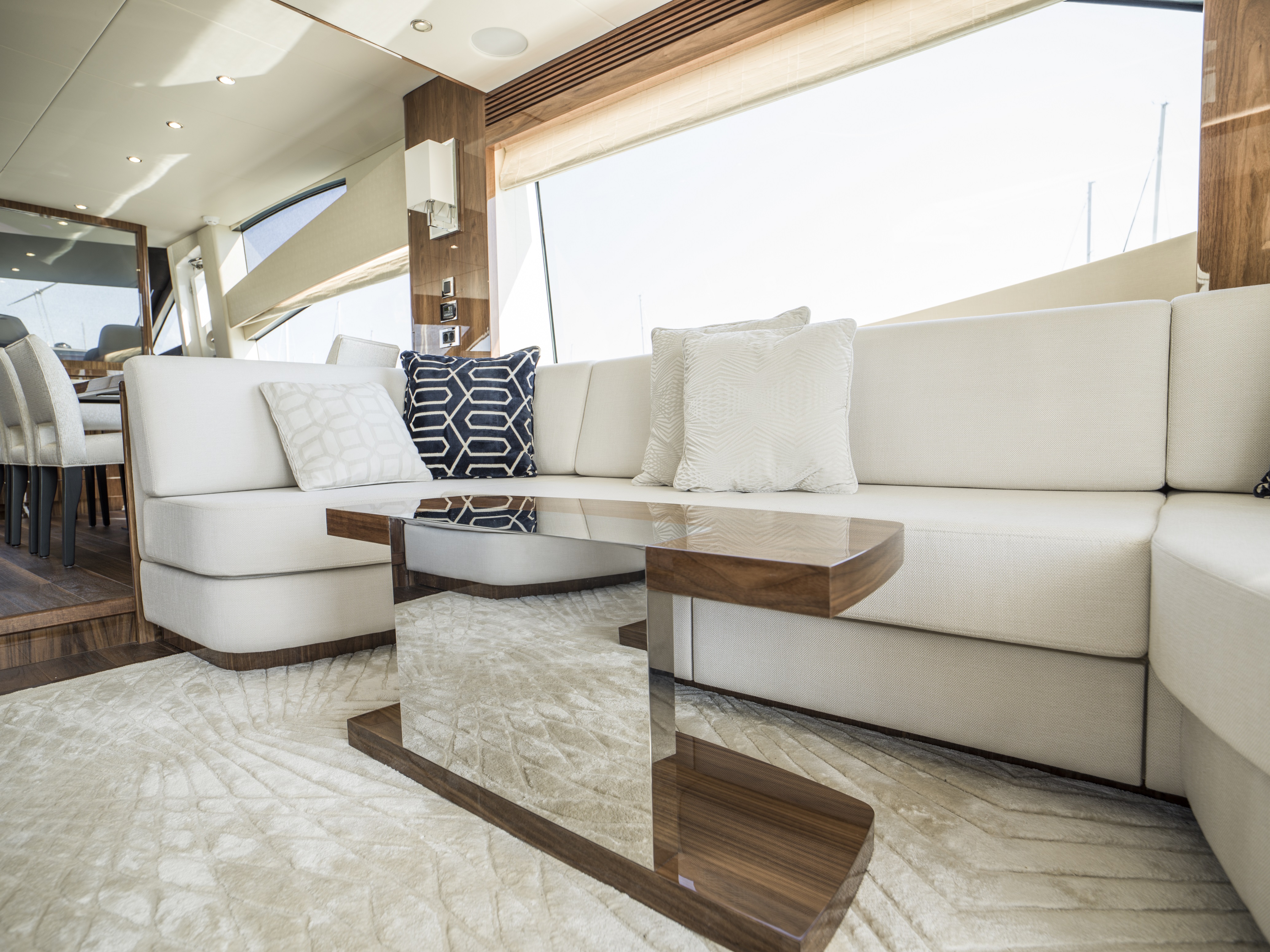 Sunseeker 75 Yacht AMISHA | Интерьер 24