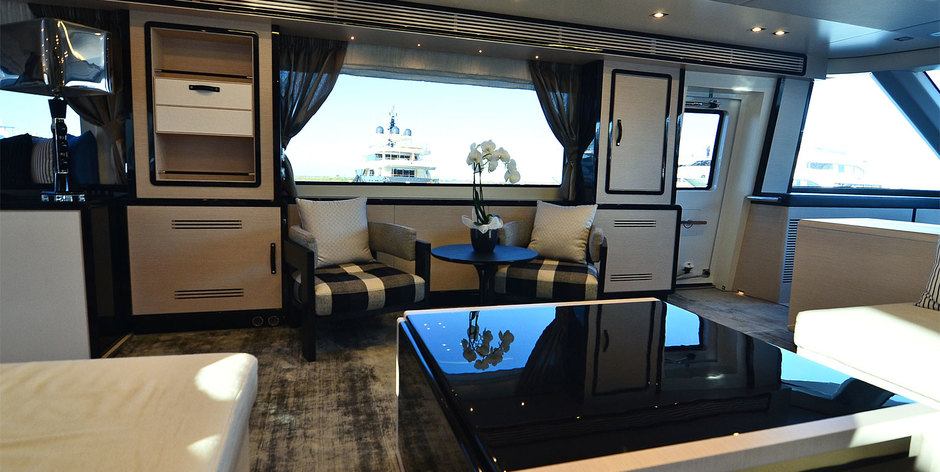 Azimut Magellano 76 CADET | Интерьер 7