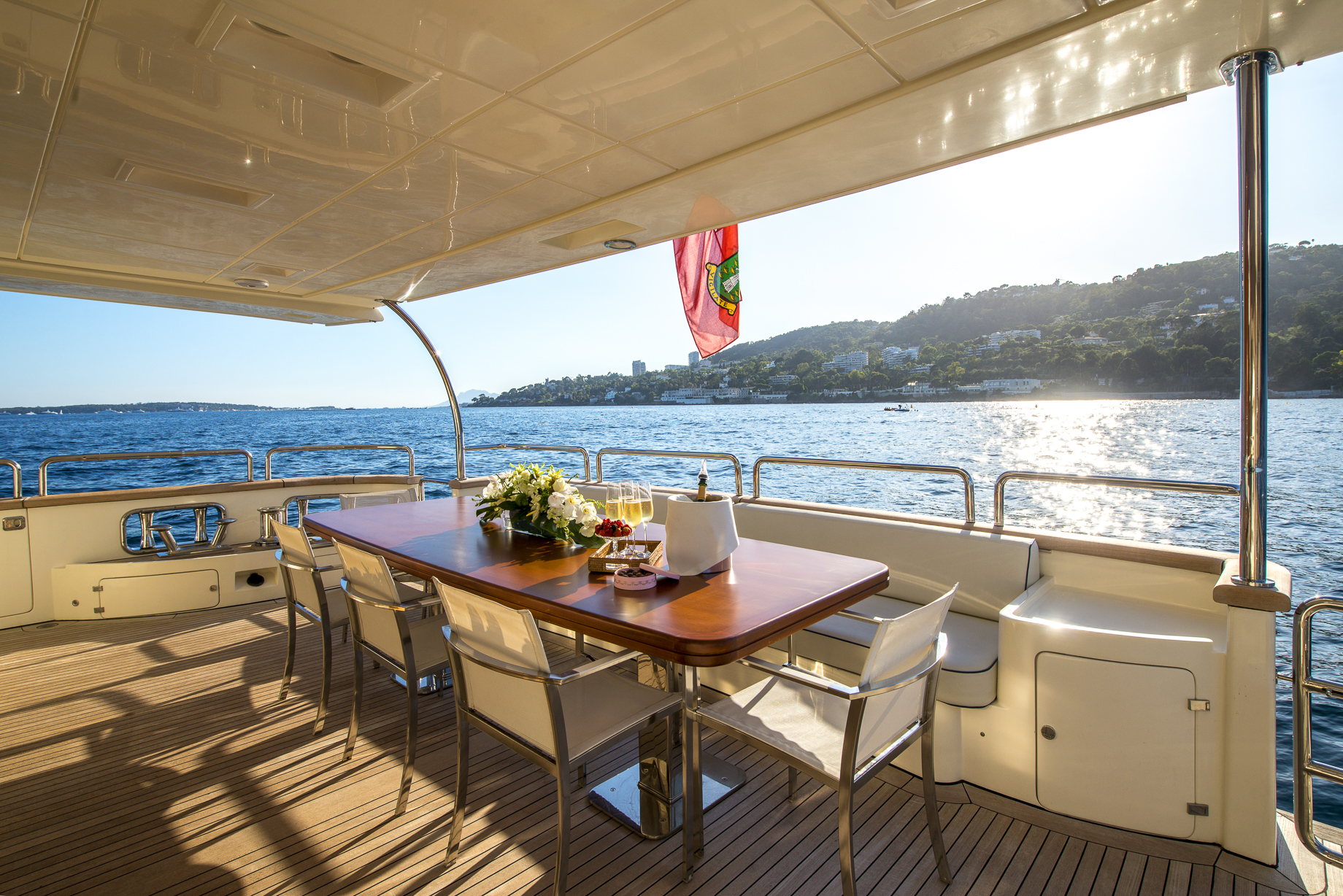 Azimut 105 La Rubia | Интерьер 28