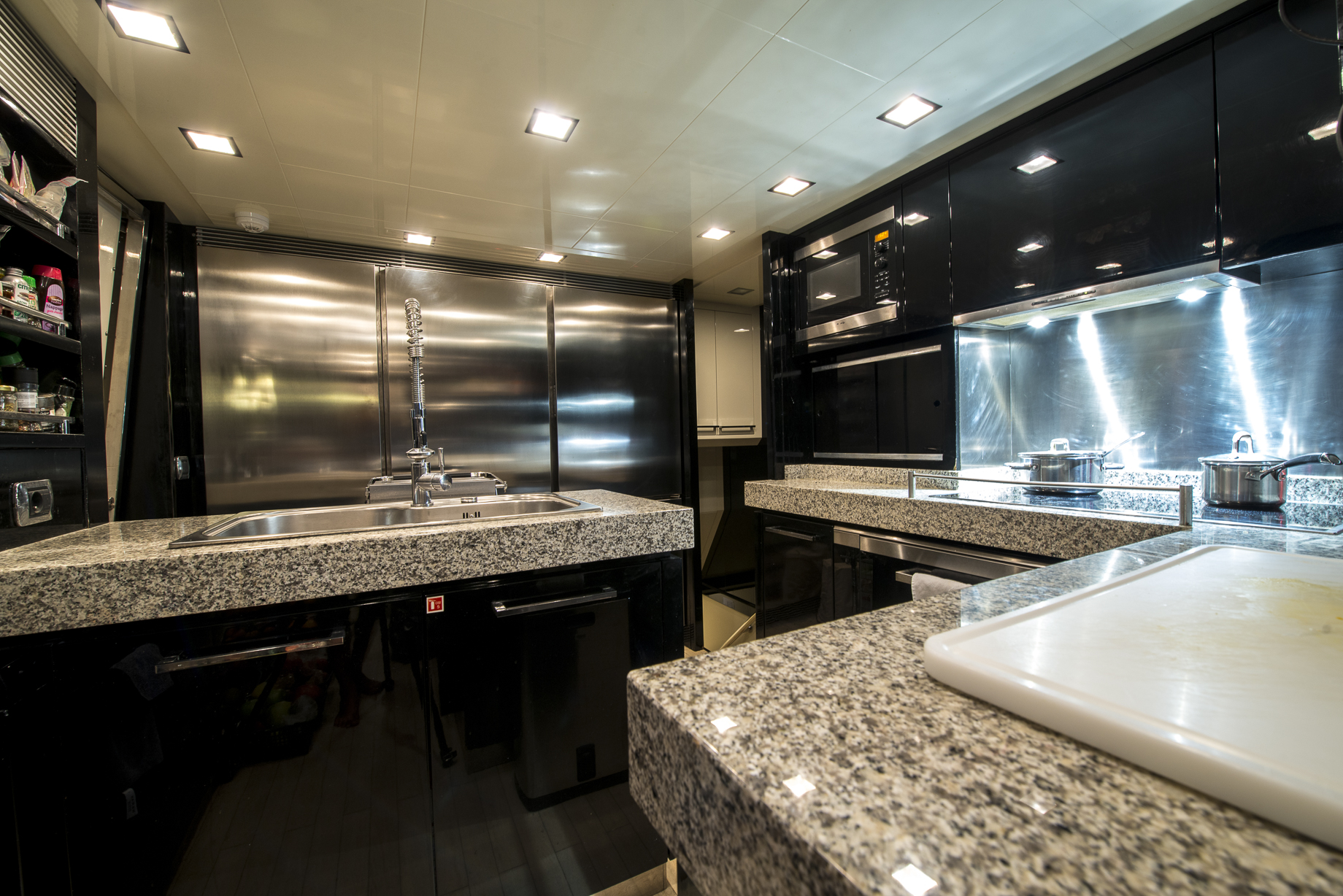 Azimut 105 La Rubia | Интерьер 11