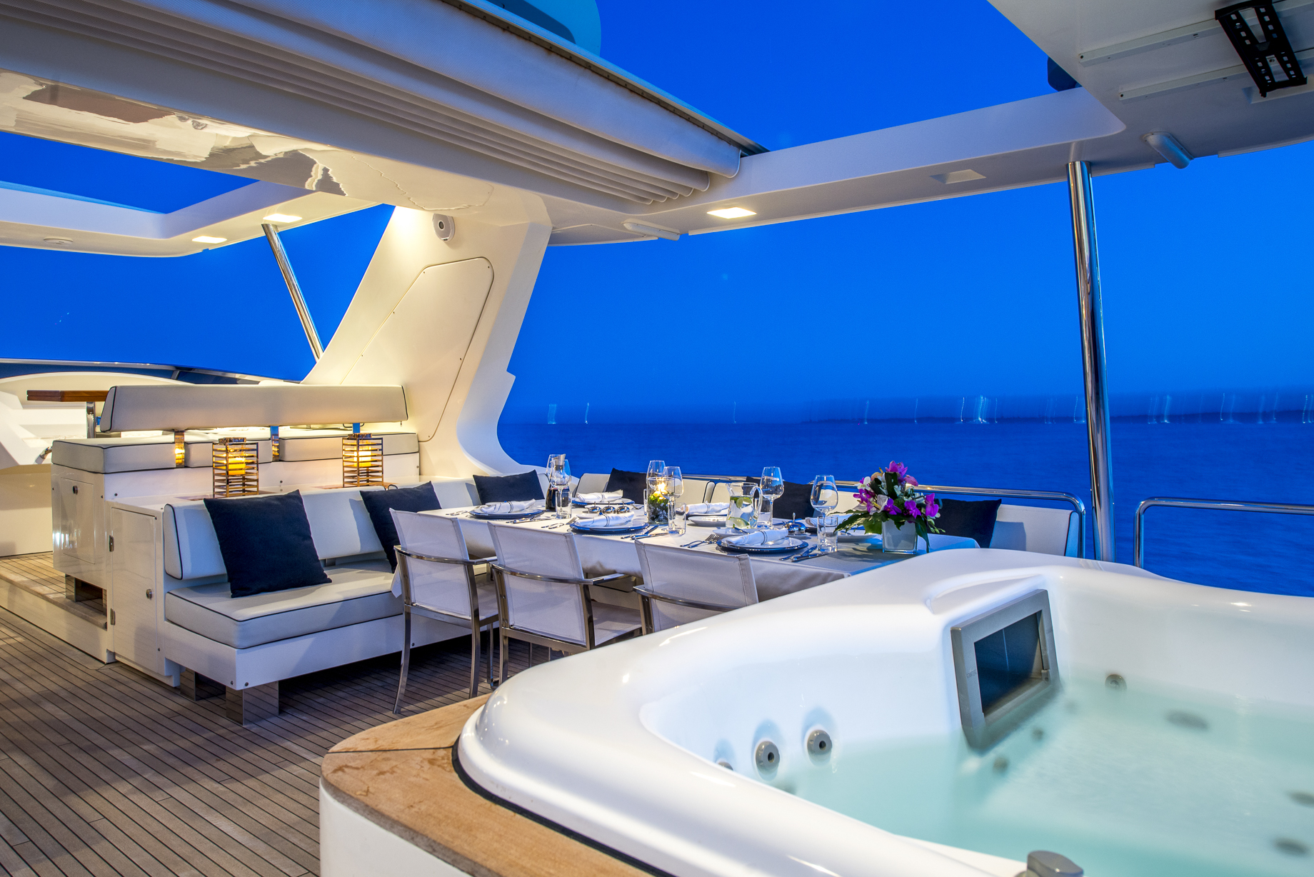 Azimut 105 La Rubia | Интерьер 34