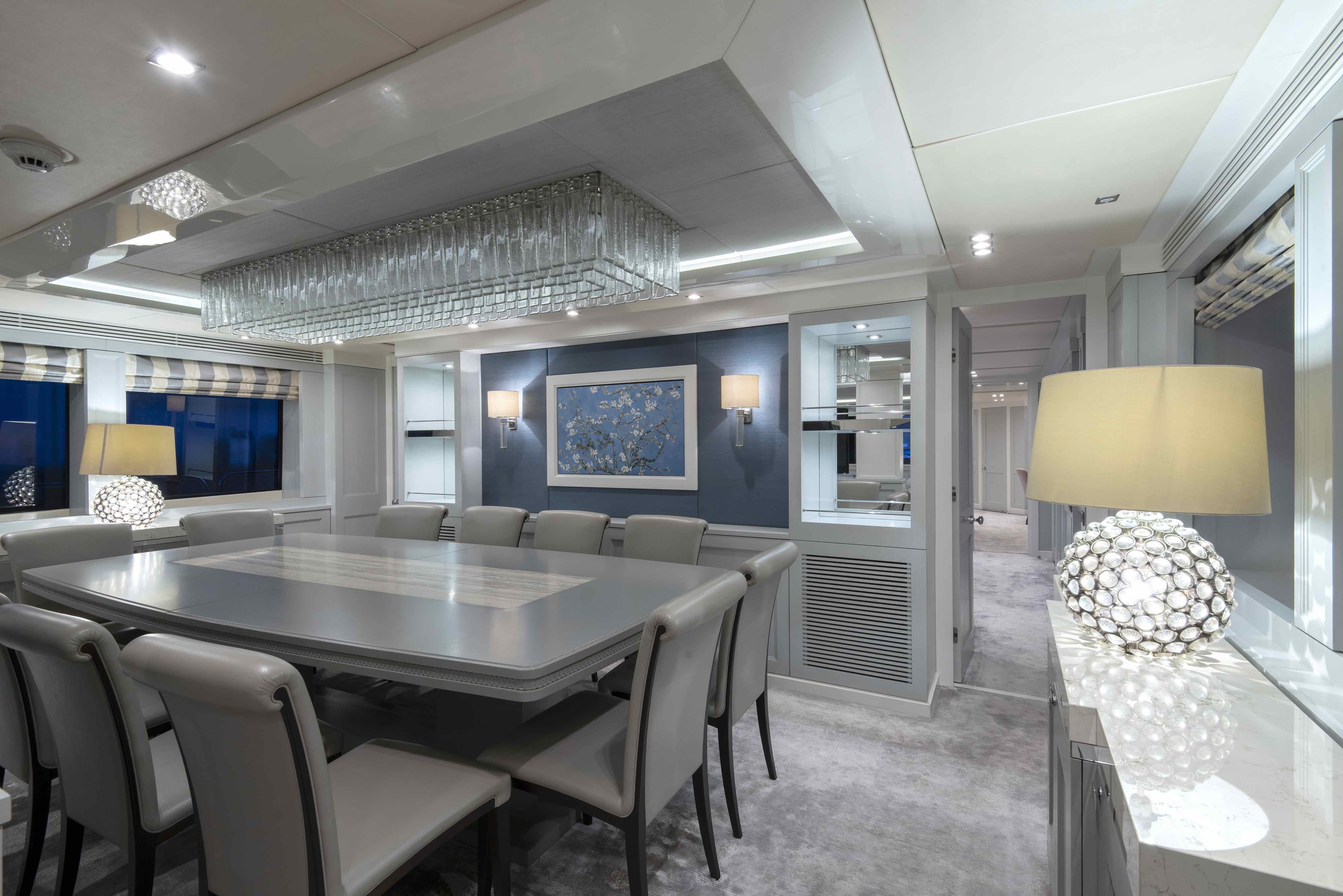 Sunseeker 131 Yacht | Интерьер 8