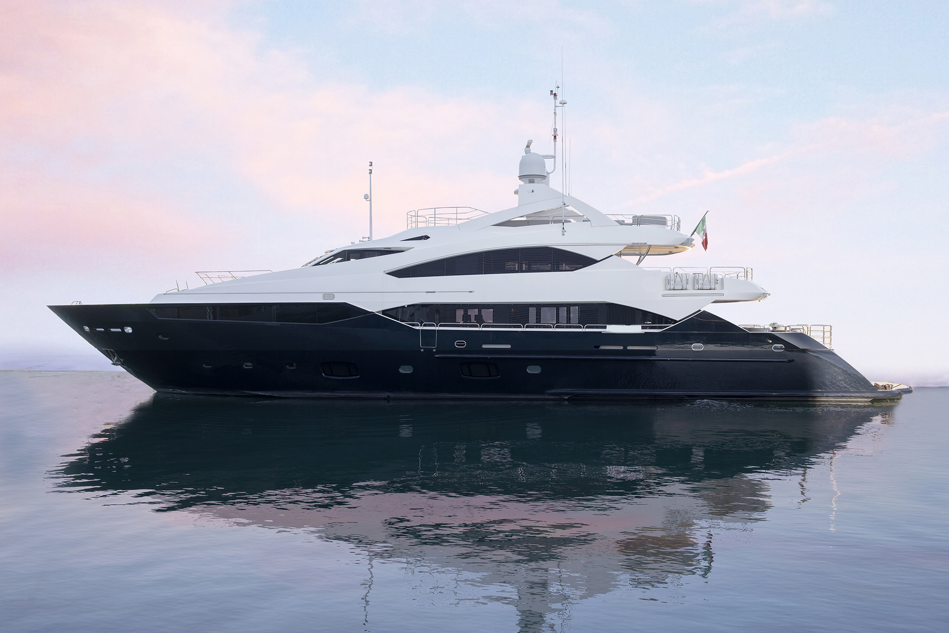 Sunseeker 131 Yacht | Экстерьер 1