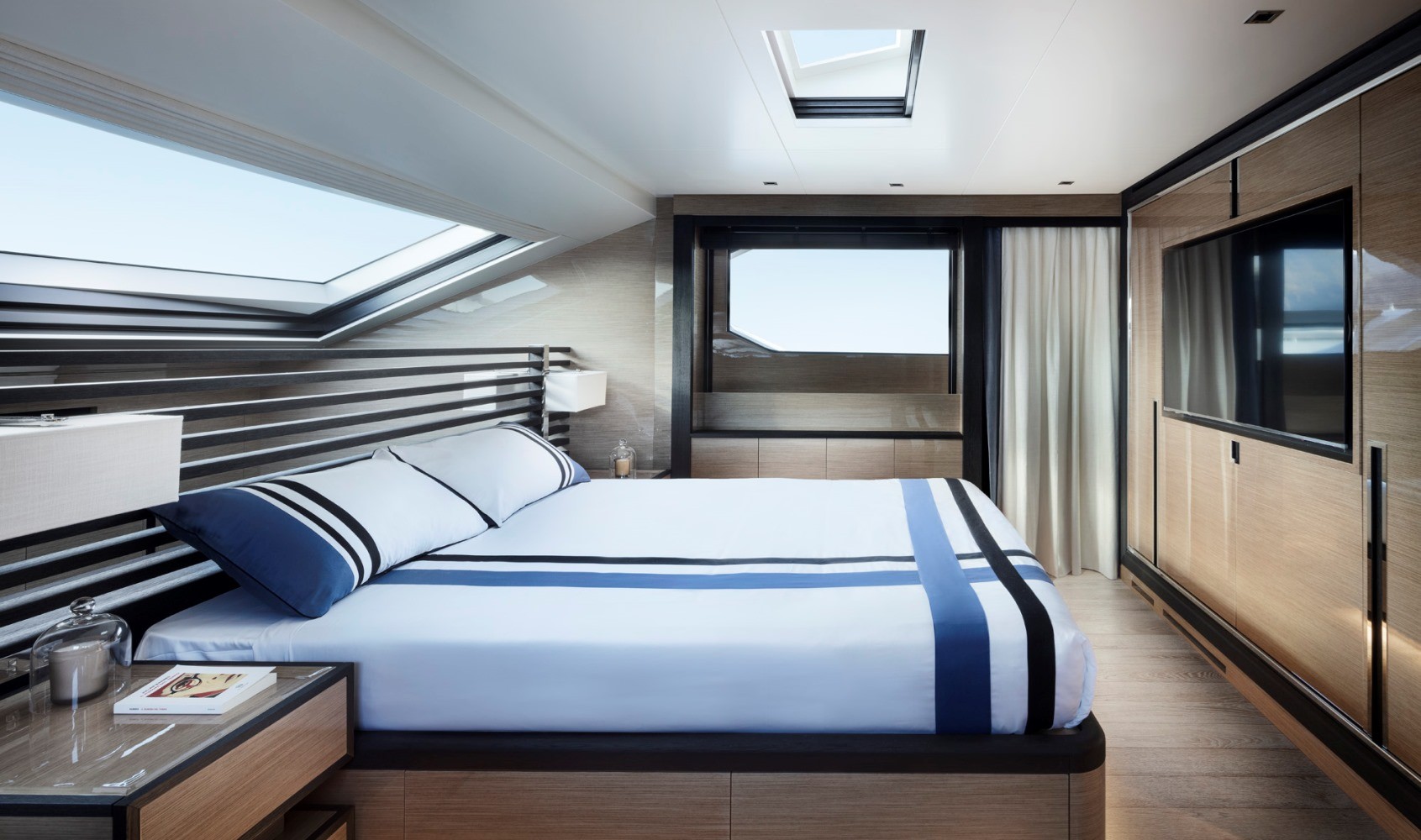 Яхта Sanlorenzo SL96A интерьер яхты