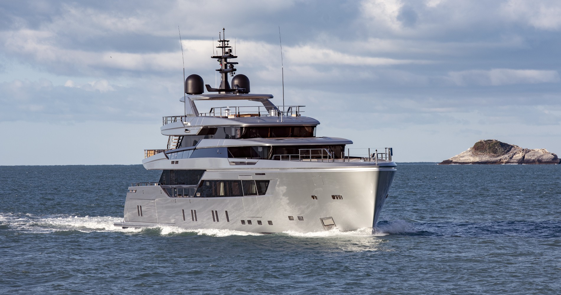 Sanlorenzo 44Alloy H1 | Экстерьер 2