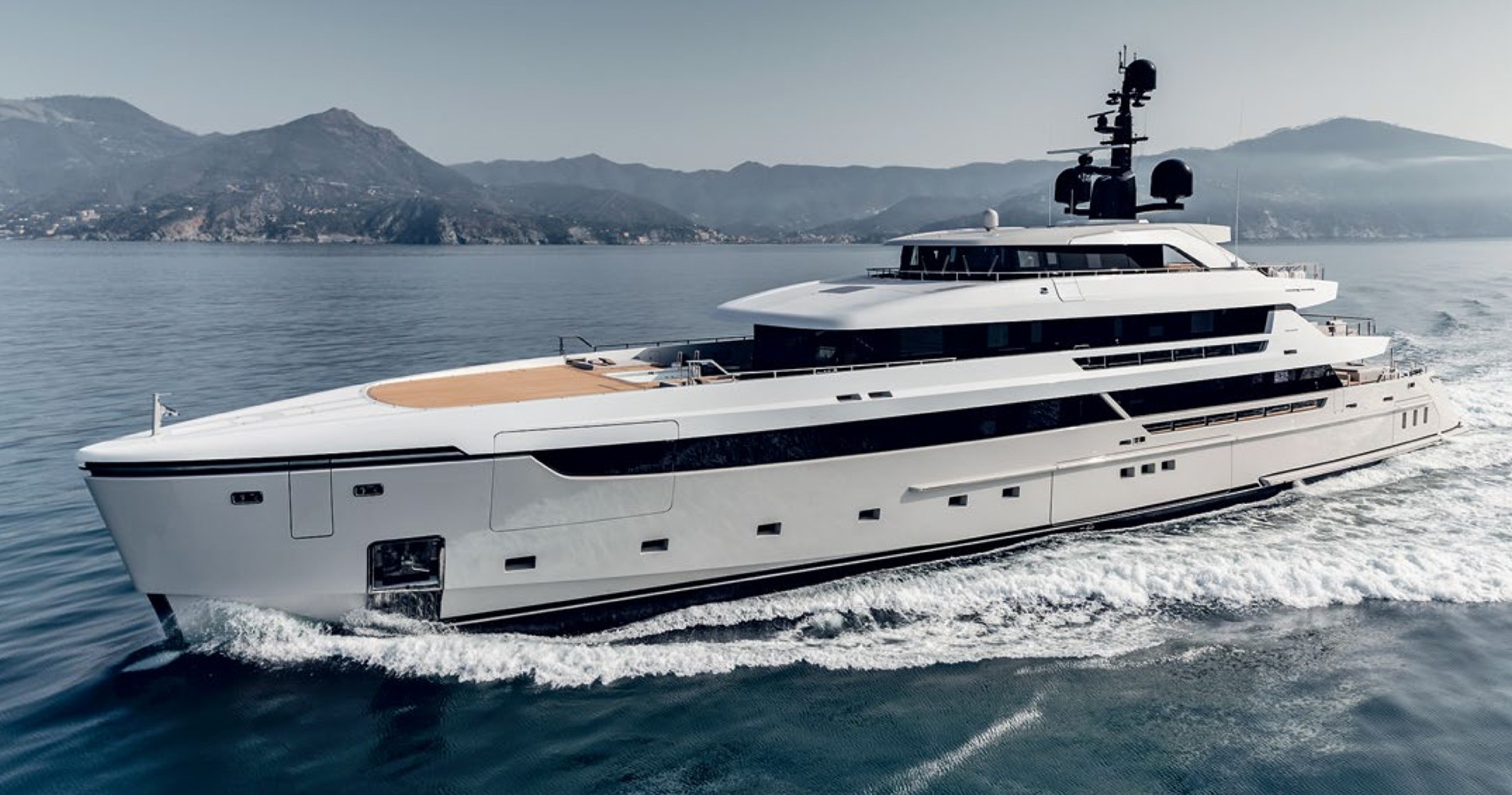 роскошная суперъяхта купить в россии и СНГ