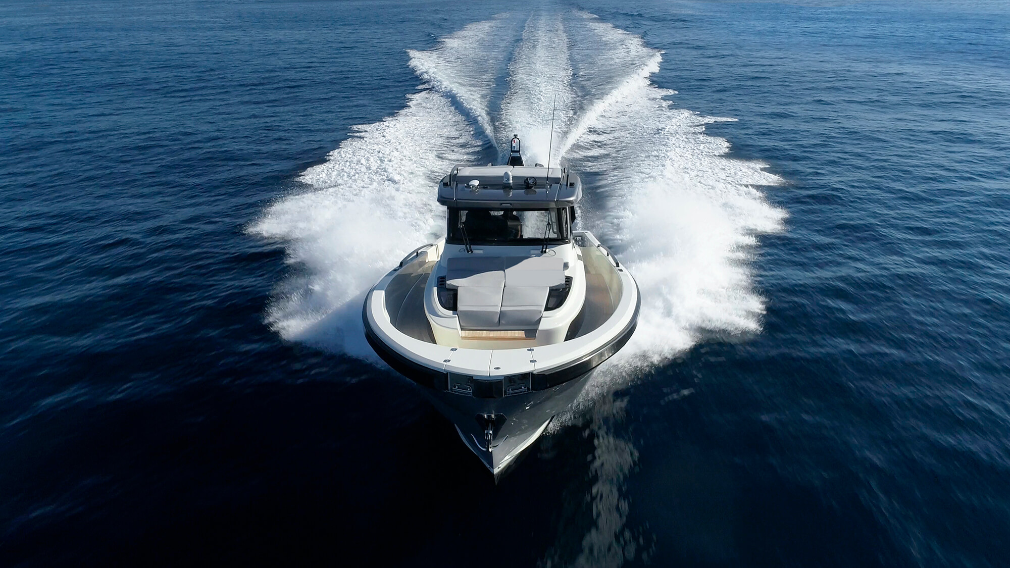 Bluegame BG42 | Экстерьер 1