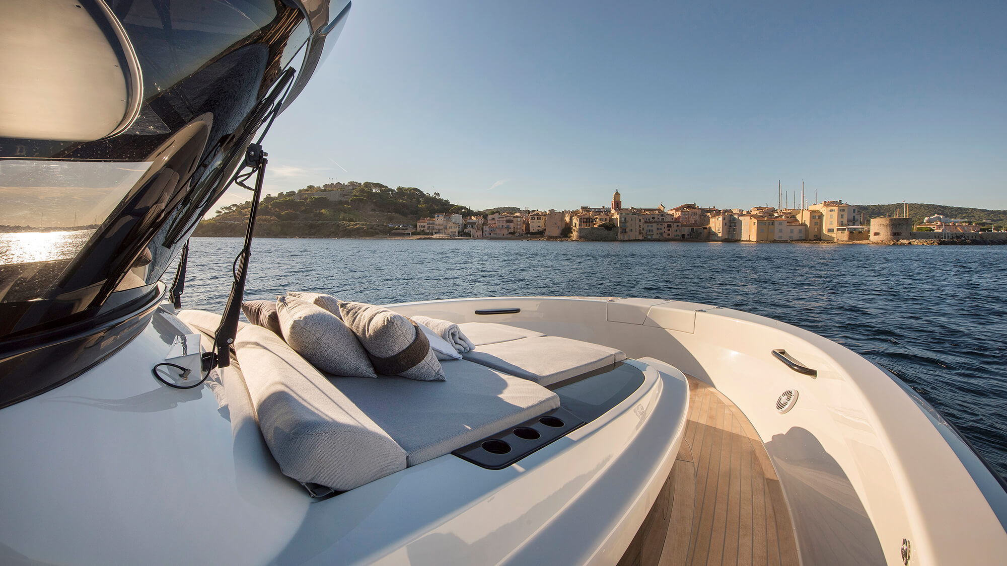 Bluegame BG42 | Экстерьер 7