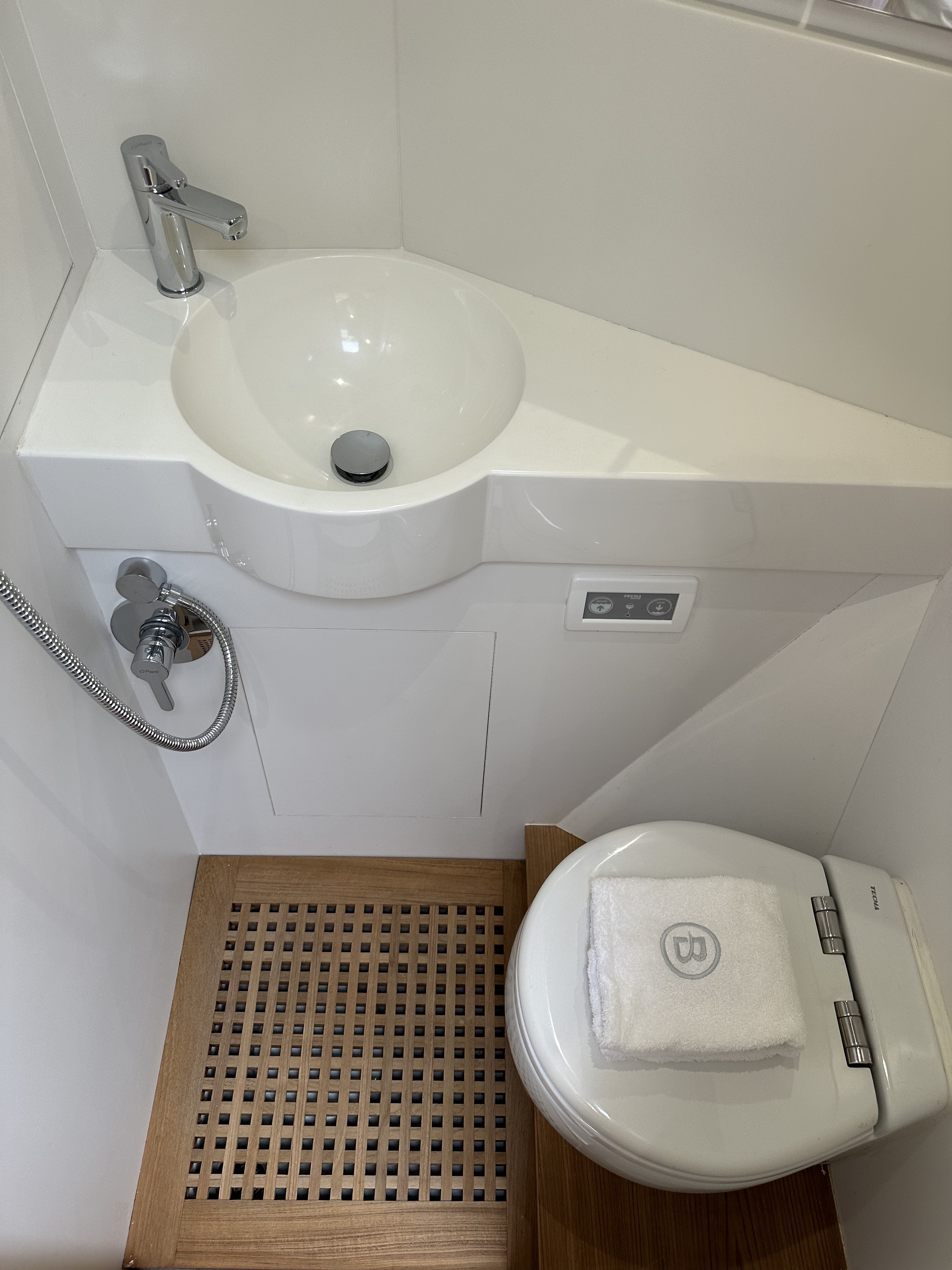 Bluegame BGX60 | Интерьер 17