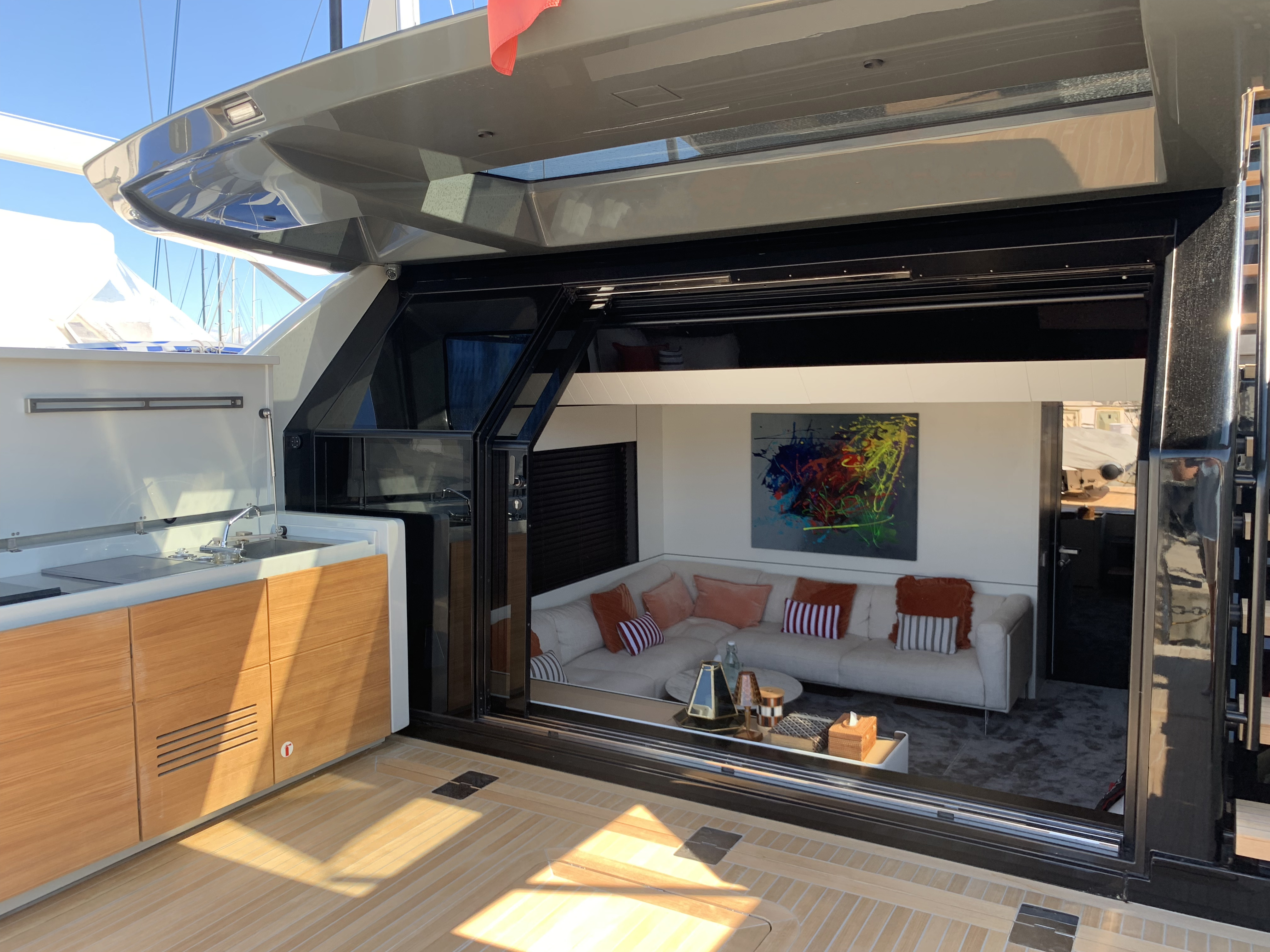 Bluegame BGX70 | Экстерьер 2