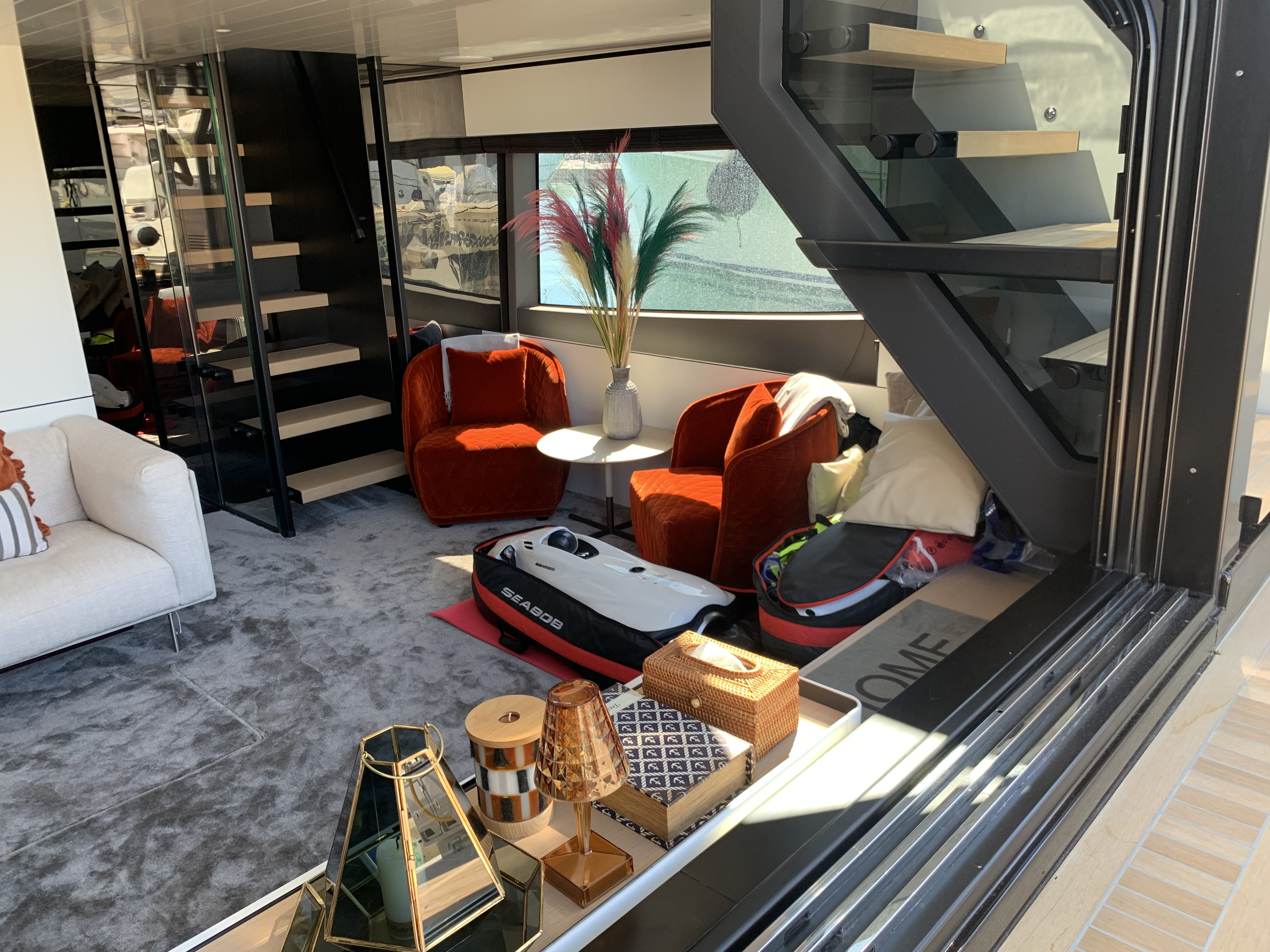 Bluegame BGX70 | Интерьер 4