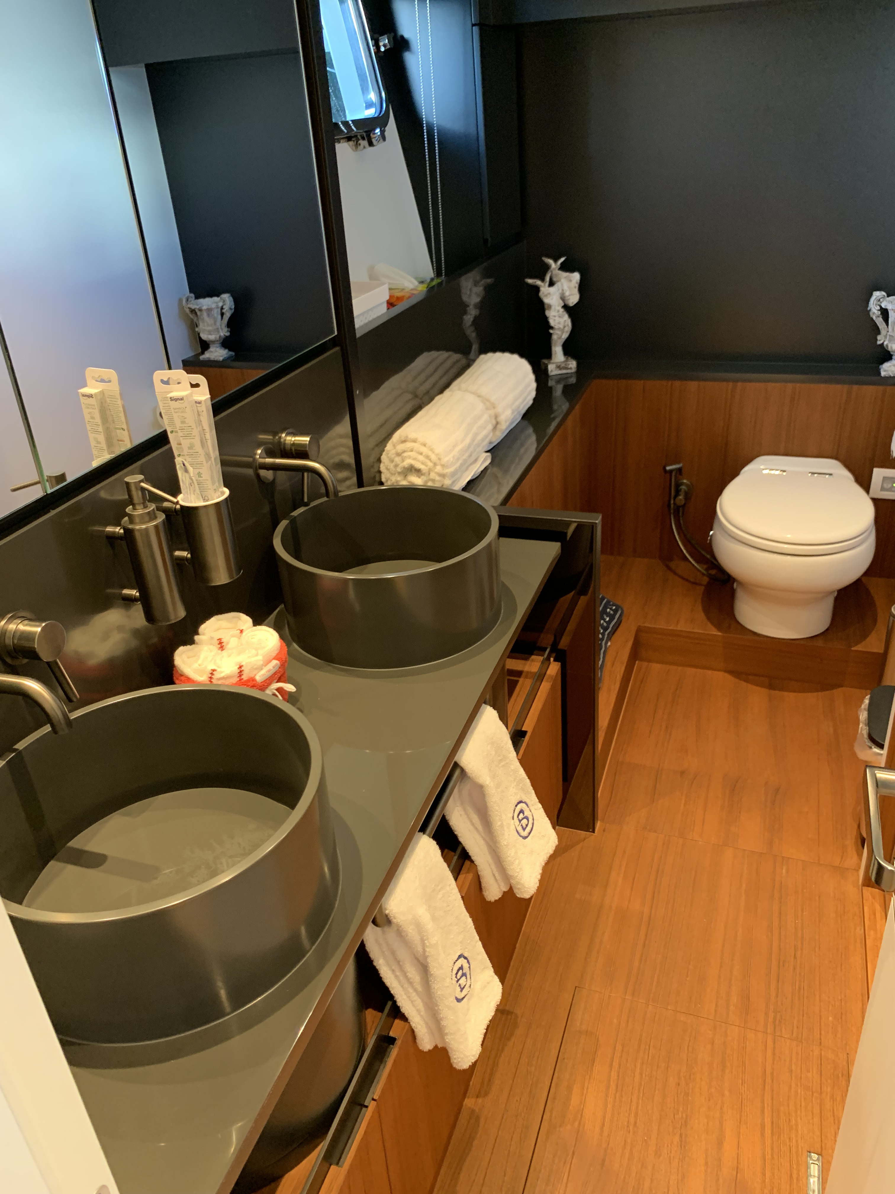 Bluegame BGX70 | Интерьер 7