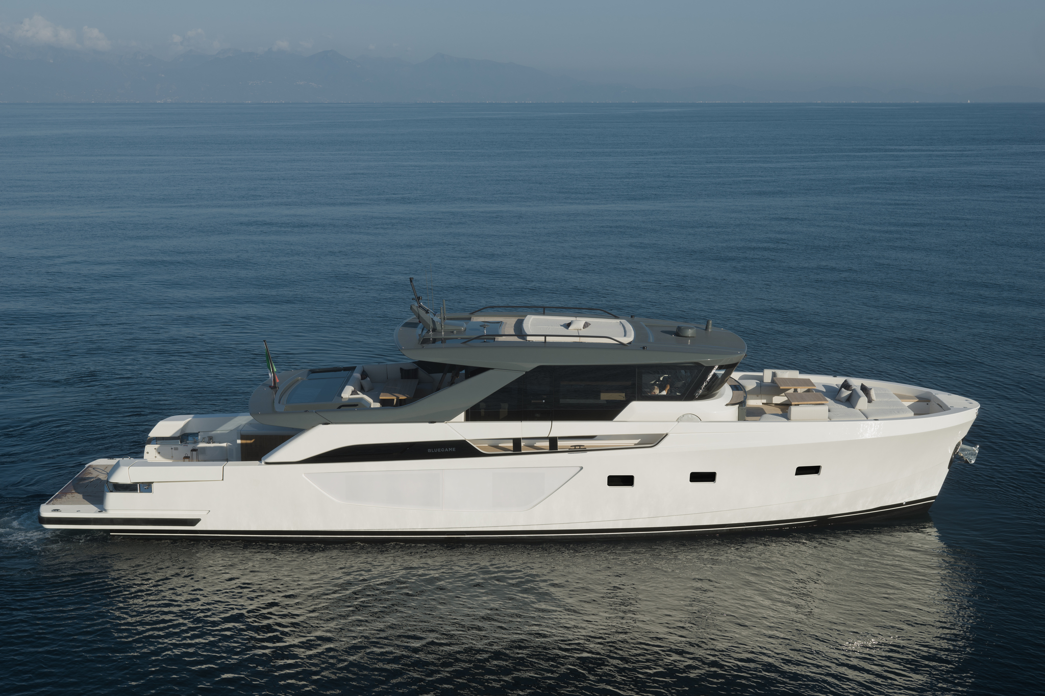 Bluegame BGX73 | Экстерьер 1