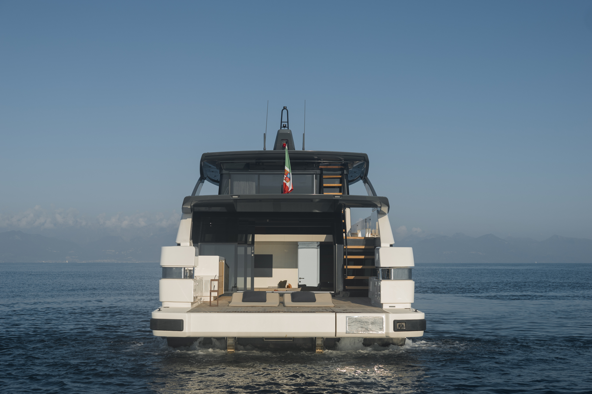 Bluegame BGX73 | Экстерьер 4