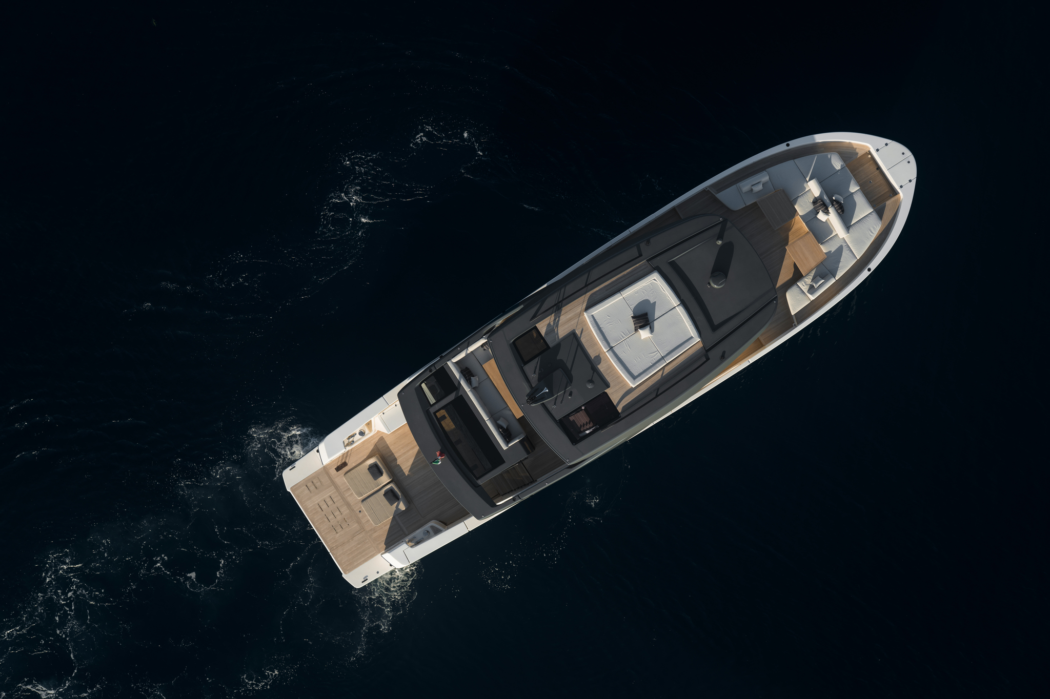 Bluegame BGX73 | Экстерьер 5