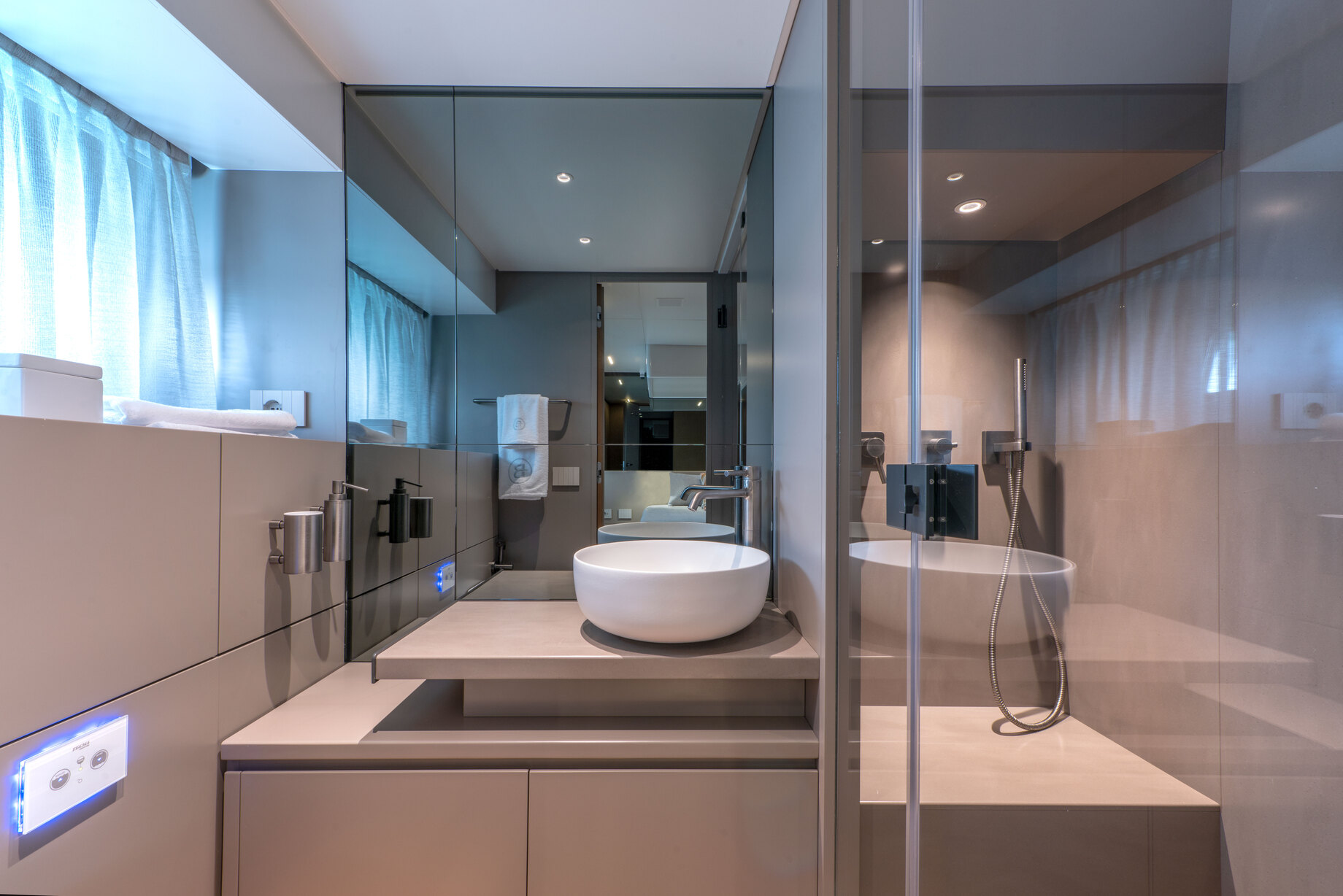 Bluegame BG54 | Интерьер 4