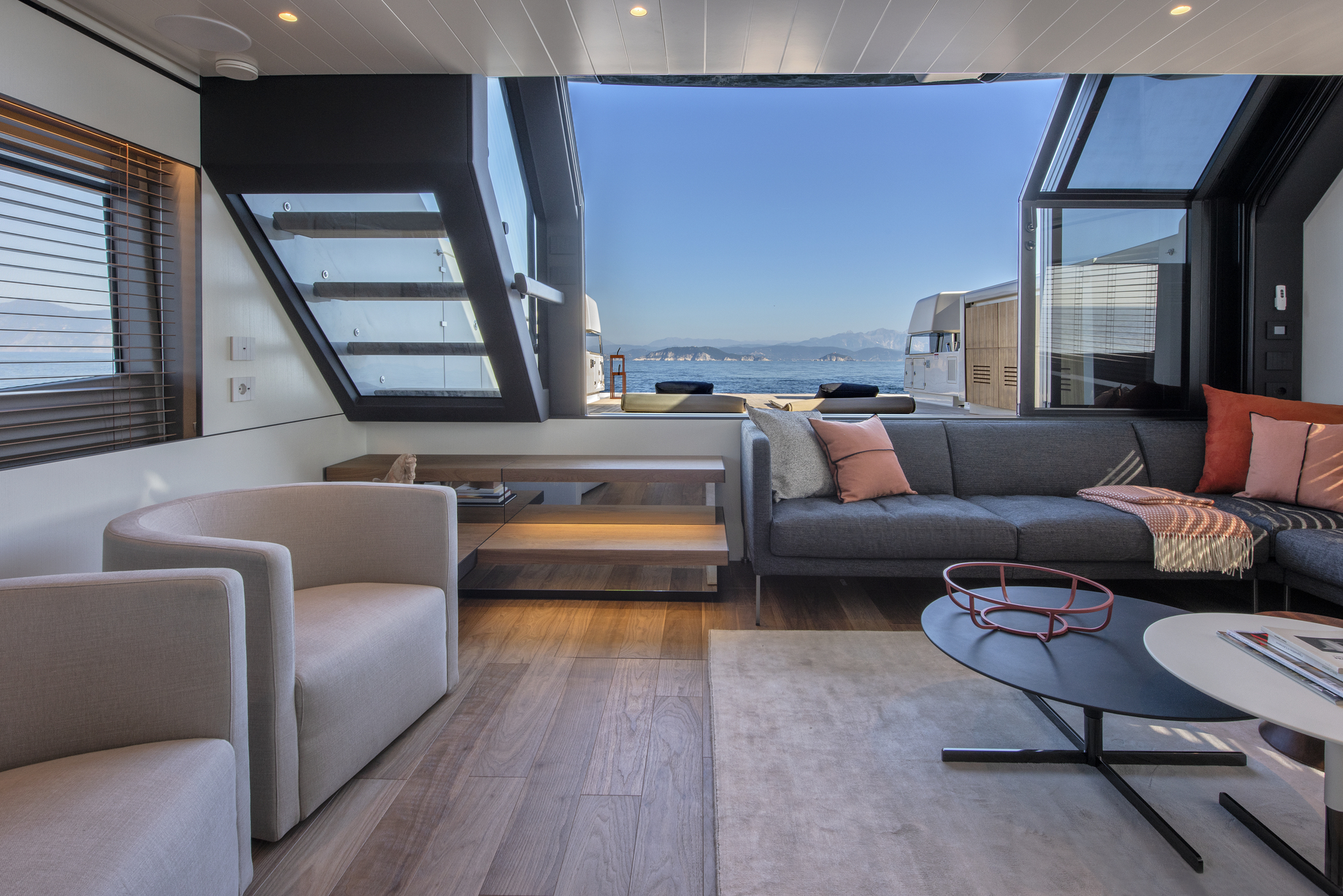 Bluegame BGX73 | Интерьер 4