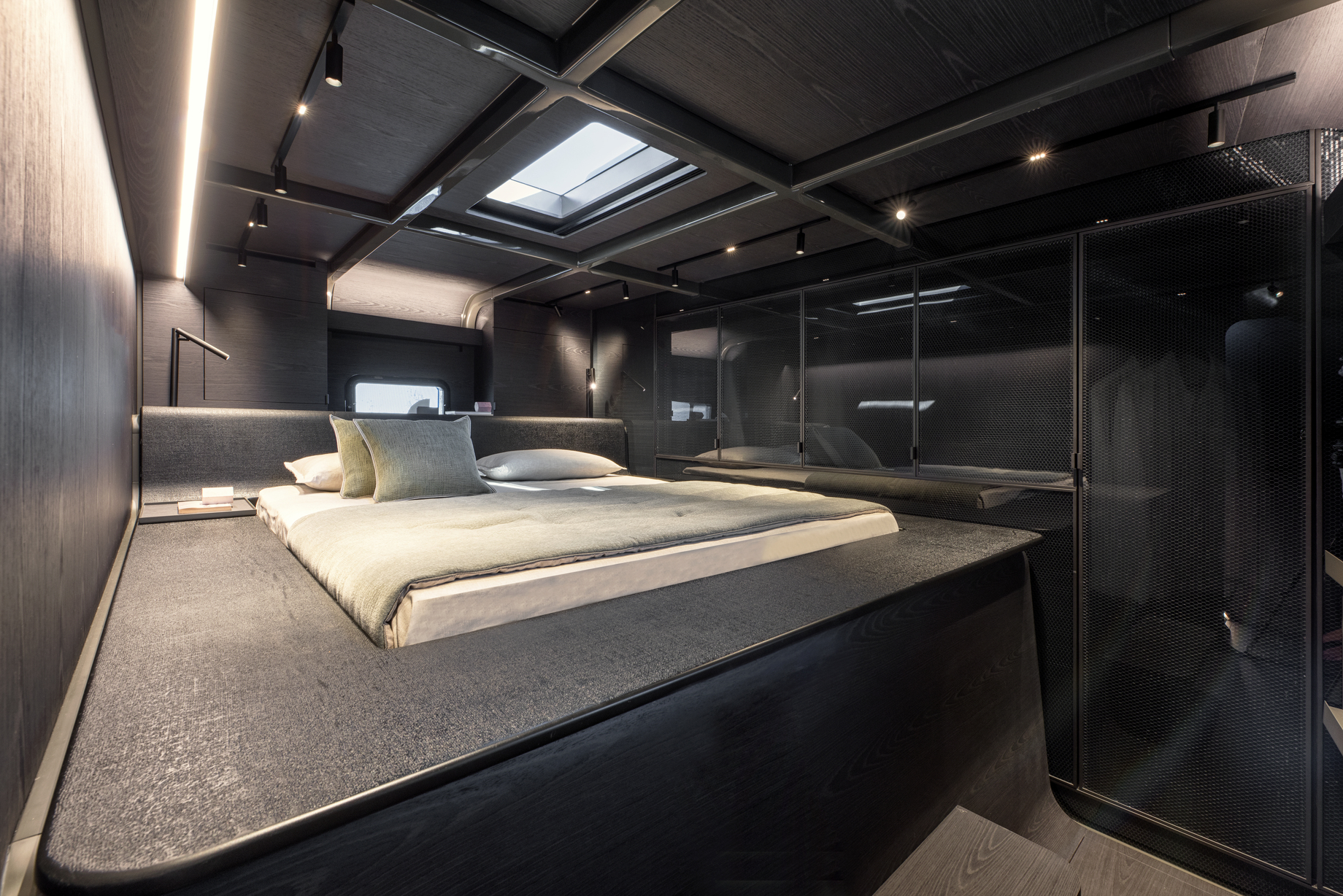 Bluegame BGF45 | Интерьер 1